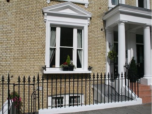 Earls Court Studios London Luaran gambar